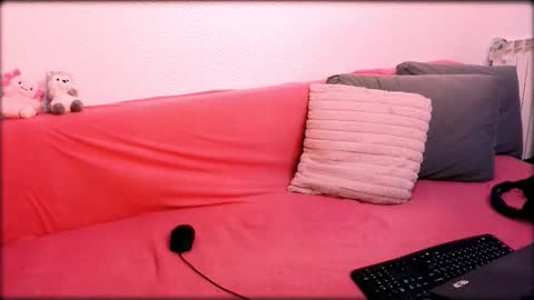 lurosincubus online show from December 3, 7:25 pm