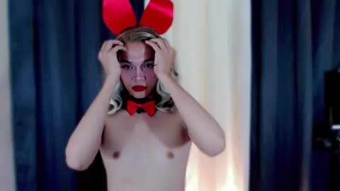 Maxie online show from January 11, 8:31 am