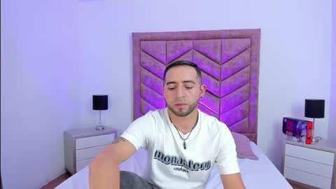 Lushian And Luna online show from March 31, 5:46 pm