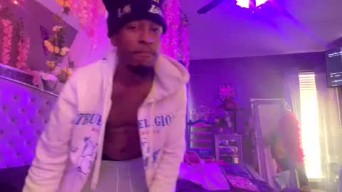 LUST online show from February 2, 3:09 pm