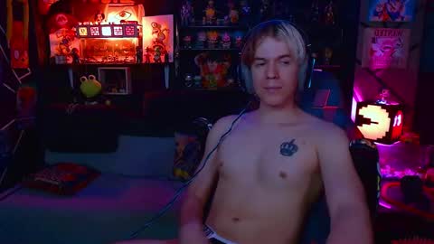 lustymatt online show from November 10, 11:40 pm