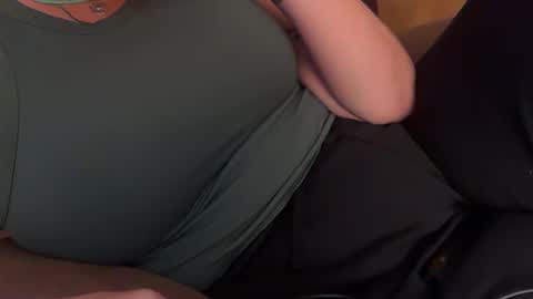 Snapshot of luuunaheartxxx chatting on October 4, 4:43 am luuunaheartxxx online show from October 4, 4:43 am