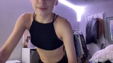 luvkoko online show from May 23, 7:37 am