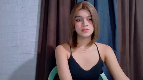 queen lux online show from February 18, 9:20 am