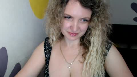 Donna online show from July 1, 3:53 pm
