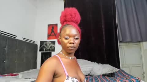 luxedollxoxoo online show from December 13, 7:53 pm