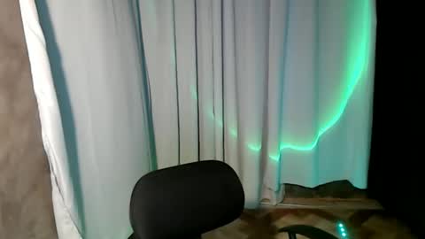 luxirfy online show from April 16, 8:09 pm