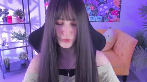 Snapshot of luxrayi chatting on February 6, 12:22 am Ray online show from February 6, 12:22 am