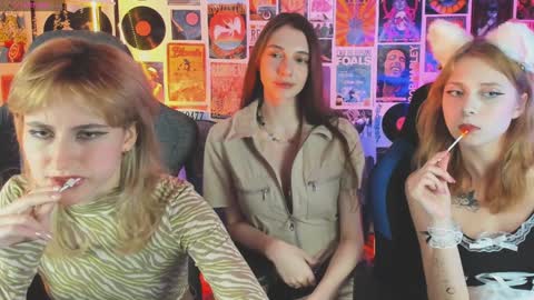 Snapshot of luxrayi chatting on January 21, 9:04 pm Ray online show from January 21, 9:04 pm