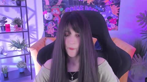 Snapshot of luxrayi chatting on February 5, 6:15 pm Ray online show from February 5, 6:15 pm