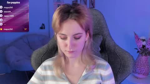 Snapshot of luxrayi chatting on February 25, 6:01 pm Ray online show from February 25, 6:01 pm