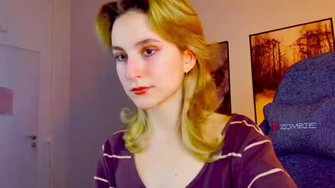 Snapshot of luxrayi chatting on February 26, 6:04 pm Ray online show from February 26, 6:04 pm