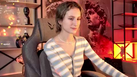 Snapshot of luxrayi chatting on September 17, 8:34 pm Ray online show from September 17, 8:34 pm