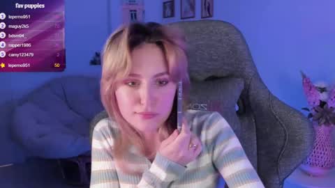 Snapshot of luxrayi chatting on February 25, 9:04 pm Ray online show from February 25, 9:04 pm