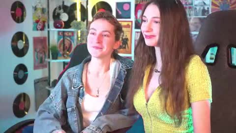 Snapshot of luxrayi chatting on January 10, 3:06 pm Ray online show from January 10, 3:06 pm