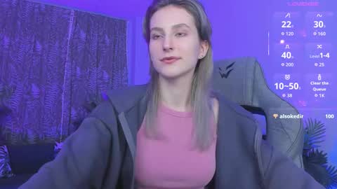 Snapshot of luxrayi chatting on September 12, 8:55 pm Ray online show from September 12, 8:55 pm