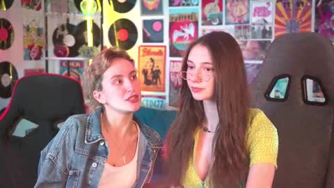 Snapshot of luxrayi chatting on January 10, 6:06 pm Ray online show from January 10, 6:06 pm