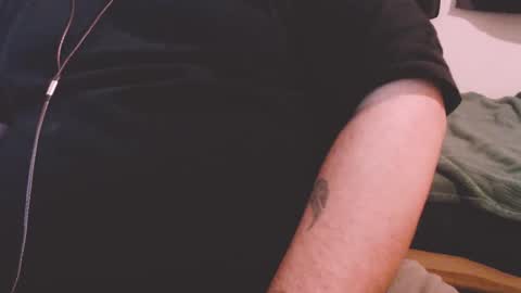 Snapshot of lvcifer_ chatting on February 27, 10:11 am ayoo online show from February 27, 10:11 am