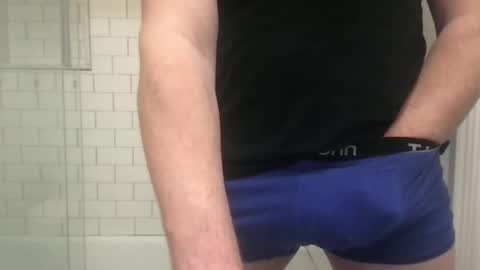 lvguynextdoor440656 online show from November 25, 2:43 am