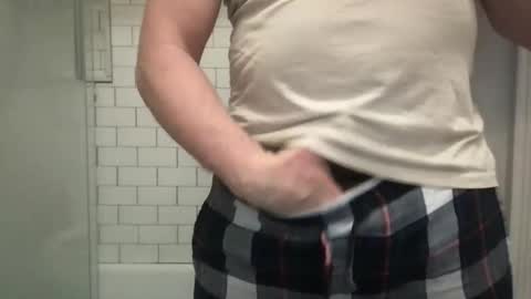 lvguynextdoor440656 online show from April 20, 2:36 am