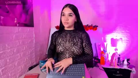 Snapshot of lyaa_collins_ chatting on September 11, 12:06 pm Lya   online show from September 11, 12:06 pm