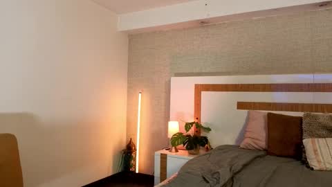 Lya Haven online show from February 7, 10:35 pm