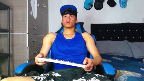 Lyam online show from March 5, 8:07 pm