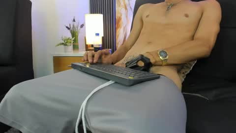 TELL ME LYCAN online show from May 13, 8:40 pm