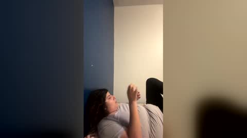 lydiasheer online show from March 31, 11:43 am