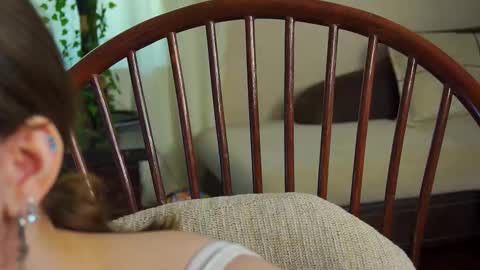 hi im Lyle online show from February 23, 6:07 am