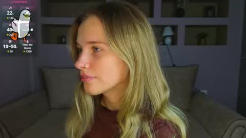Snapshot of lynntiny chatting on October 5, 2:57 pm Lynn online show from October 5, 2:57 pm