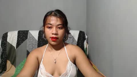 Lyn online show from June 21, 8:37 pm