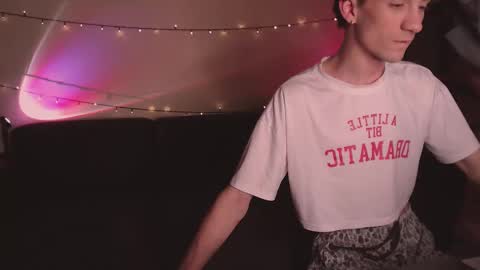 KennyEliot online show from October 18, 6:12 pm