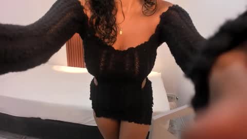 lyrafrost5 online show from January 8, 8:36 pm