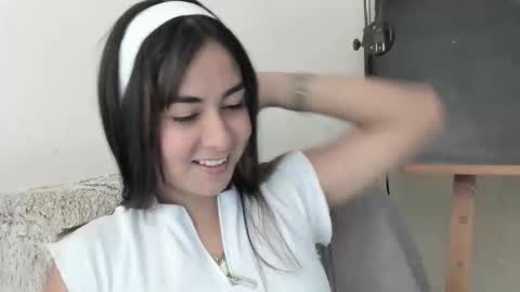 lyzzi smith online show from March 30, 5:35 pm