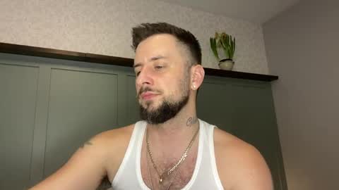 m_stephen online show from April 7, 3:08 am