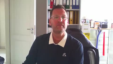 macfly67 online show from April 20, 1:14 pm