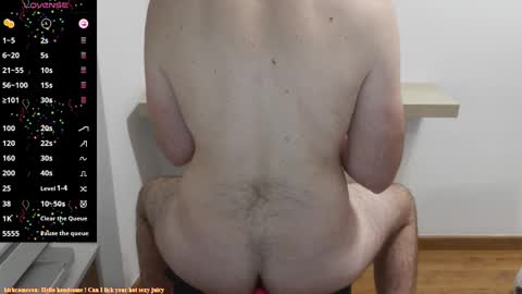 Snapshot of machohiberiko chatting on December 30, 7:11 pm Jota online show from December 30, 7:11 pm