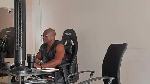 MACKBIG DICK im a damn dominant I like ATMs INSTAGRAM Edwinaragonc online show from September 27, 7:11 pm