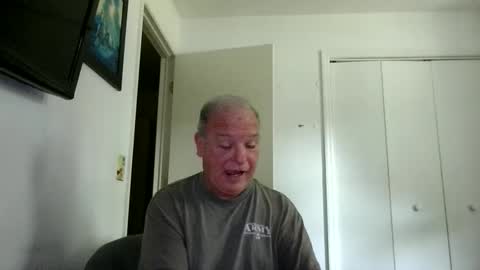 mackdocc001 online show from April 18, 7:07 pm