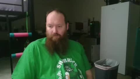 Snapshot of mackhere4u chatting on March 11, 4:08 am mackhere4u online show from March 11, 4:08 am