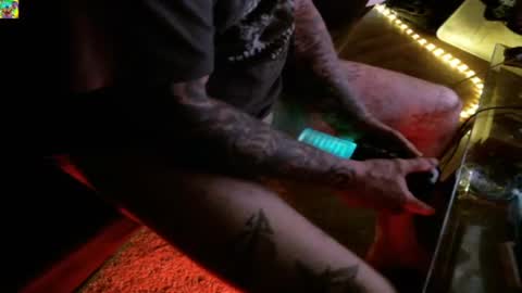 Manuel online show from March 5, 7:06 pm