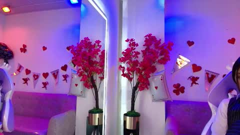 maddie_t18 online show from February 12, 11:47 am