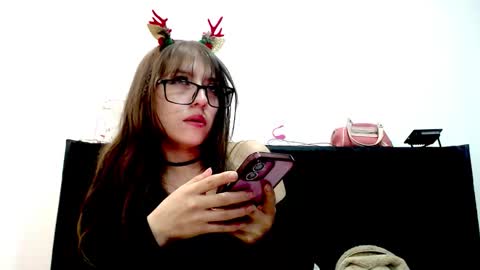 Maddy UwU online show from November 20, 10:29 pm