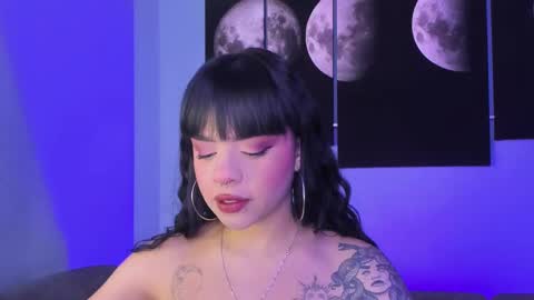 Maddy  online show from March 4, 9:22 pm