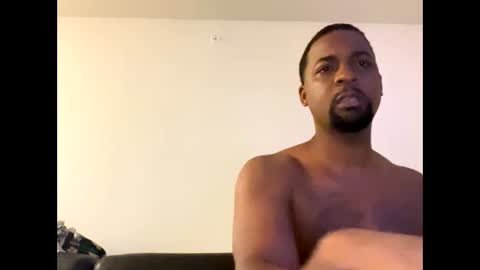 madehersquirt2 online show from December 25, 2:03 am