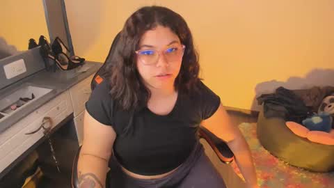 Snapshot of madelaine_taylor chatting on October 8, 10:16 pm madelaine_taylor online show from October 8, 10:16 pm