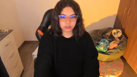 Snapshot of madelaine_taylor chatting on September 27, 1:09 pm madelaine_taylor online show from September 27, 1:09 pm