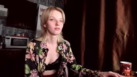 madelaines online show from June 6, 9:31 pm