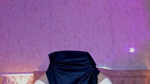 Madeline  online show from January 10, 6:30 am